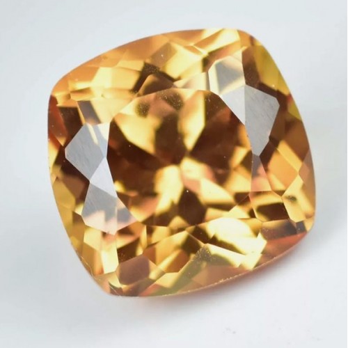 Padparadscha Safir